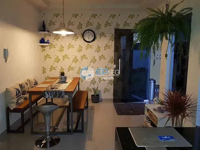 Sobrado com 260m² 4 quartos e 3 banheiros, à venda, no bairro Parque Leblon em Londrina