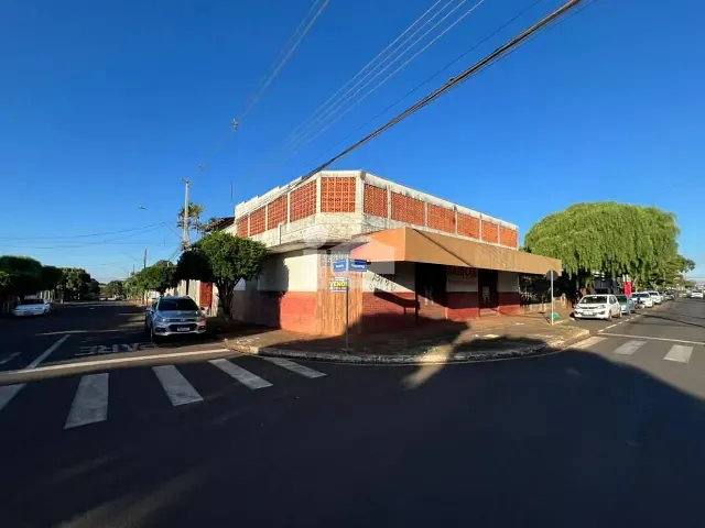 Sobrado com 600m², à venda, no bairro Vila Oliveira em Rolândia