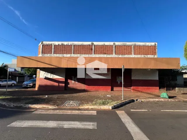 Sobrado com 600m², à venda, no bairro Vila Oliveira em Rolândia