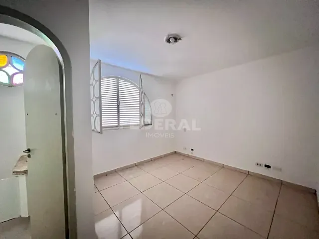 Sobrado para alugar, no bairro Setor Marista em Goiânia