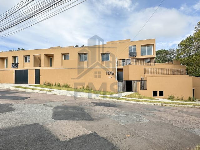 Sobrado com 177m² 3 quartos e 3 banheiros, à venda, no bairro Campo Comprido em Curitiba