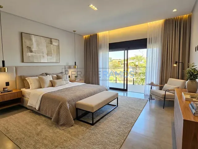 Sobrado com 570m² 4 quartos e 6 banheiros, à venda, no bairro Condomínio do Lago em Goiânia