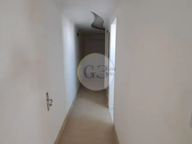Sobrado 4 quartos e 3 banheiros, à venda ou para alugar, no bairro Centro em Pelotas