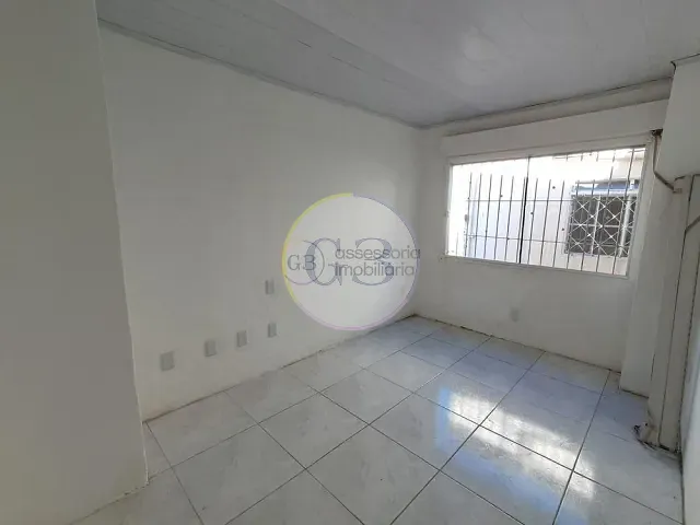 Sobrado 4 quartos e 3 banheiros, à venda ou para alugar, no bairro Centro em Pelotas