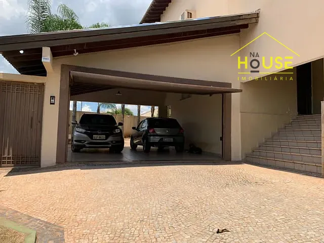 Sobrado com 1176m² 4 quartos e 2 banheiros, à venda, no bairro Vila Paes em Votuporanga
