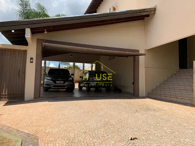 Sobrado com 1176m² 4 quartos e 2 banheiros, à venda, no bairro Vila Paes em Votuporanga