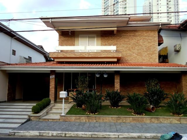 Foto do Sobrado - Sobrado com 3 dormitórios para alugar, 218 m² por R$ 8.740,69/mês - Jardim das Colinas - São José dos Campos/SP | INDEPENDENCE NEGOCIOS IMOBILIARIOS LTDA