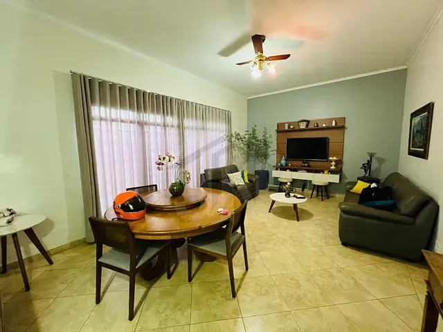 Sobrado com 270m² 3 quartos e 3 banheiros, à venda, no bairro Campos Elíseos em Ribeirão Preto