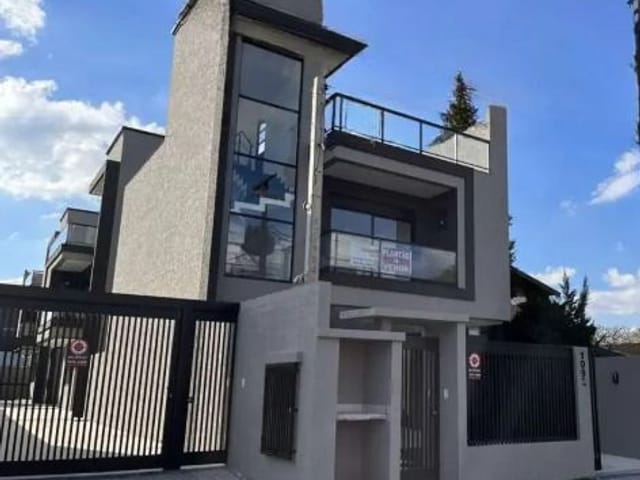 Sobrado com 100m² 3 quartos e 2 banheiros, à venda, no bairro Hauer em Curitiba