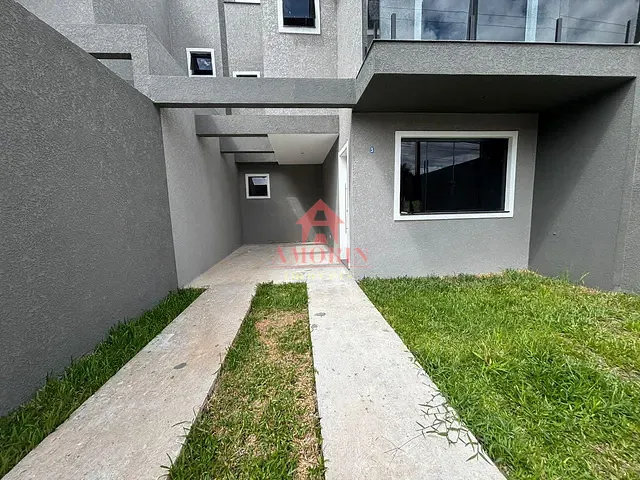 Sobrado com 122m² 3 quartos e 2 banheiros, à venda, no bairro Fazendinha em Curitiba