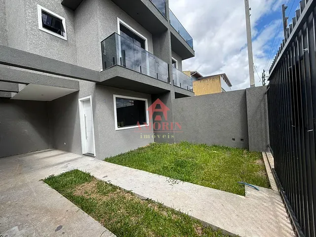 Sobrado com 122m² 3 quartos e 2 banheiros, à venda, no bairro Fazendinha em Curitiba