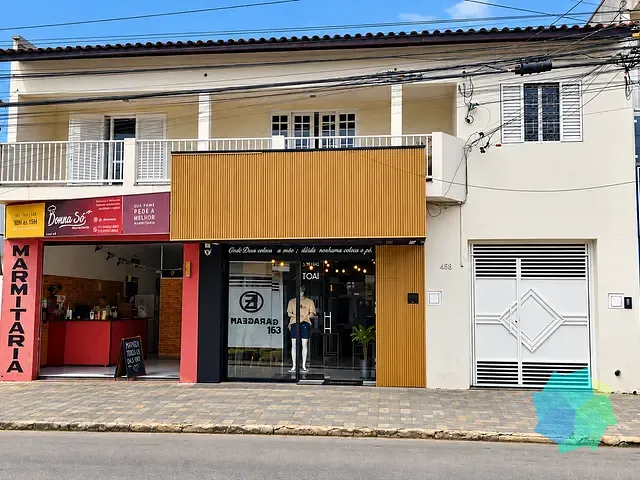 Sobrado com 300m² 4 quartos e 3 banheiros, à venda, no bairro Jardim Planalto em Salto