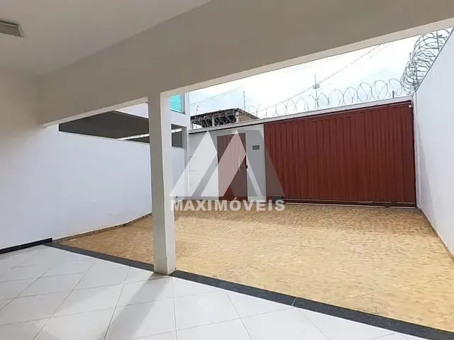 Sobrado 4 quartos e 2 banheiros, para alugar, no bairro Planalto Vila Magnólia em Araçuaí
