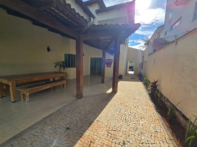 Sobrado com 437m² 3 quartos e 3 banheiros, à venda, no bairro Loteamento Portal do Sol II em Goiânia