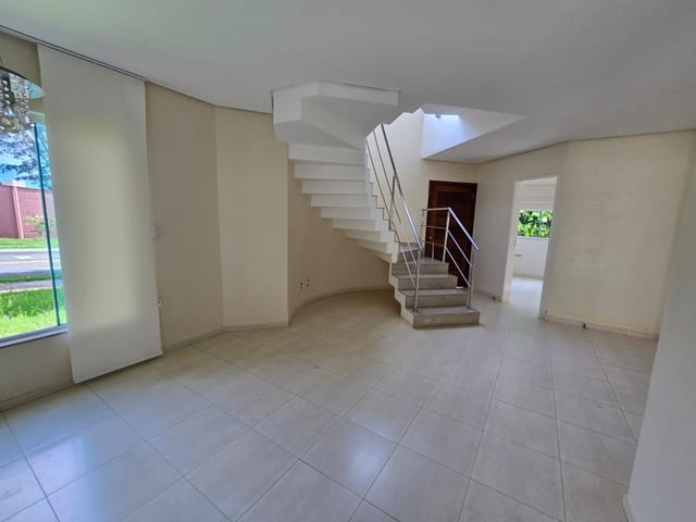 Sobrado com 437m² 3 quartos e 3 banheiros, à venda, no bairro Loteamento Portal do Sol II em Goiânia