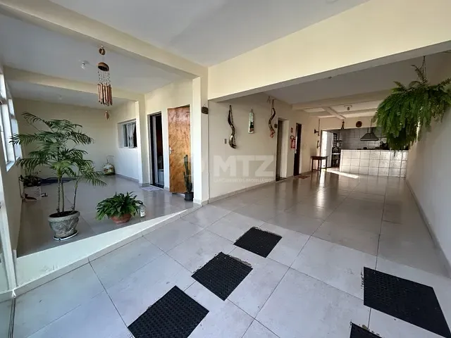 Sobrado com 275m² 3 quartos e 4 banheiros, à venda, no bairro Jardim Paraíso em Botucatu