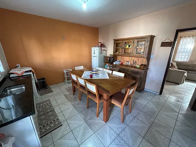 Sobrado com 275m² 3 quartos e 4 banheiros, à venda, no bairro Jardim Paraíso em Botucatu