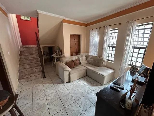 Sobrado com 275m² 3 quartos e 4 banheiros, à venda, no bairro Jardim Paraíso em Botucatu