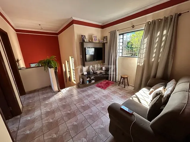 Sobrado com 275m² 3 quartos e 4 banheiros, à venda, no bairro Jardim Paraíso em Botucatu