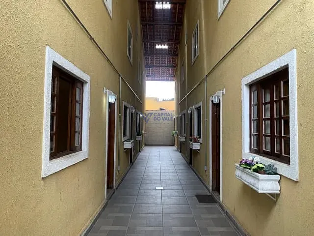 Sobrado com 125m² 3 quartos e 1 banheiro, à venda, no bairro Jardim Vale do Sol em São José dos Campos