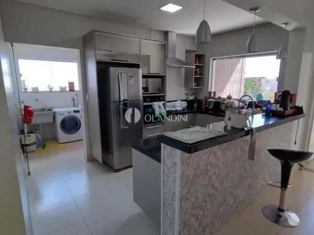 Sobrado com 300m² 4 quartos e 1 banheiro, à venda, no bairro Condomínio San Marino em Artur Nogueira