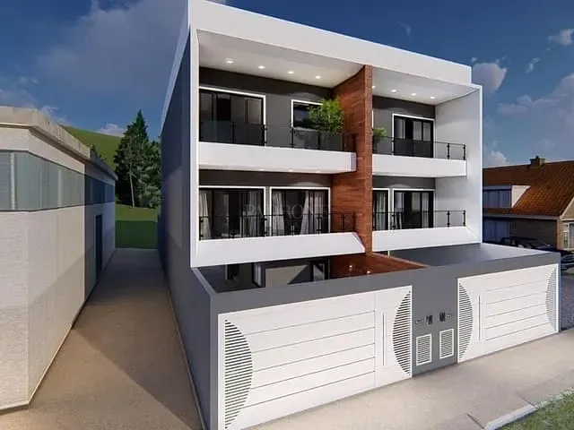 Sobrado com 300m² 3 quartos e 4 banheiros, à venda, no bairro Bairro Rio Pequeno em Camboriú
