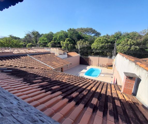 Sobrado com 250m² 3 quartos e 2 banheiros, à venda, no bairro Comercial e Residencial Jardim Mariana em Pindamonhangaba