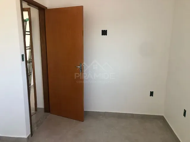 Sobrado com 65m² 2 quartos e 1 banheiro, à venda, no bairro Jardim Itamaraty II em Poços de Caldas