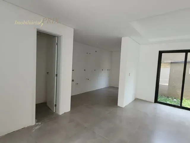 Sobrado com 113m² 3 quartos e 2 banheiros, à venda, no bairro Santa Cândida em Curitiba