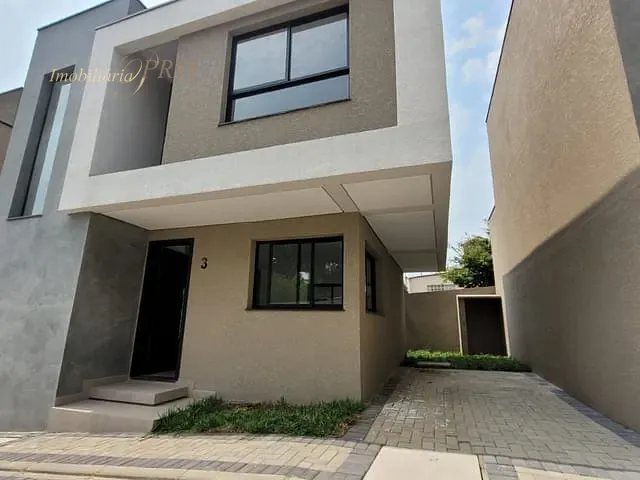 Sobrado com 113m² 3 quartos e 2 banheiros, à venda, no bairro Santa Cândida em Curitiba