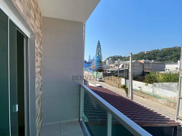 Sobrado 2 quartos e 2 banheiros, à venda, no bairro Tabuleiro em Camboriú