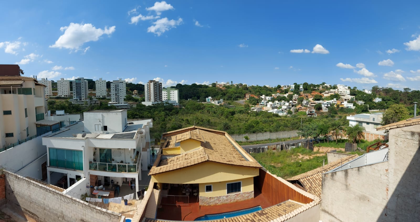 Casa geminada 3 quartos à venda no Cabral, Contagem com 2 vagas de garagem. Pagamento facilitado durante a obra. miniatura 7