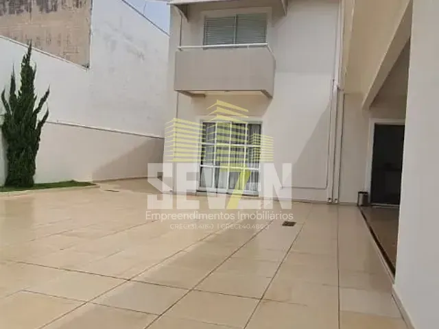 Sobrado com 481m² 3 quartos e 4 banheiros, à venda, no bairro Vila Cardia em Bauru