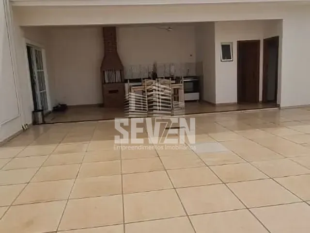 Sobrado com 481m² 3 quartos e 4 banheiros, à venda, no bairro Vila Cardia em Bauru