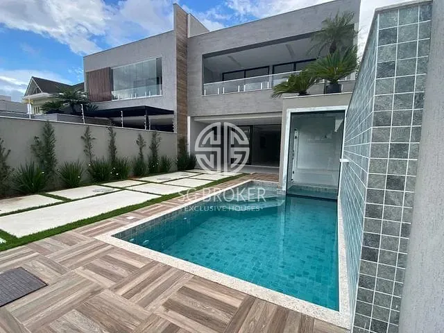 Casa com 400m² 4 quartos e 6 banheiros, à venda, no bairro Barra da Tijuca em Rio de Janeiro