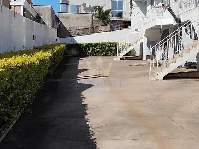 Sobrado com 138m² 3 quartos e 1 banheiro, à venda, no bairro Estrela em Ponta Grossa