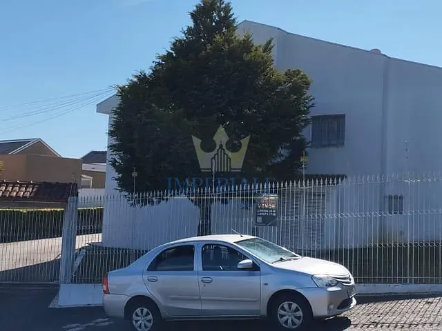 Sobrado com 138m² 3 quartos e 1 banheiro, à venda, no bairro Estrela em Ponta Grossa