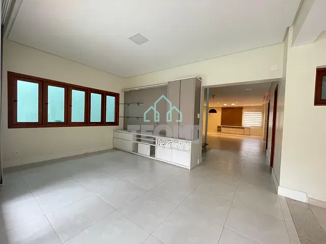 Sobrado com 445m² 3 quartos e 5 banheiros, à venda, no bairro Jardim das Nações em Taubaté