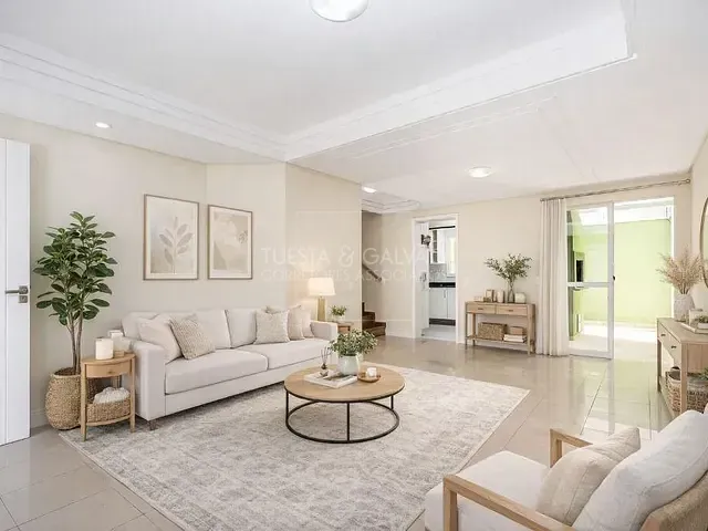 Sobrado com 169m² 3 quartos e 3 banheiros, à venda, no bairro Água Verde em Curitiba