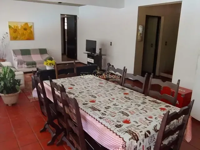 Sobrado com 1280m² 5 quartos e 4 banheiros, à venda ou para alugar, no bairro Cidade Satélite em Atibaia