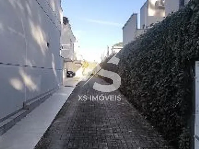 Sobrado 3 quartos e 4 banheiros, à venda ou para alugar, no bairro Bacacheri em Curitiba
