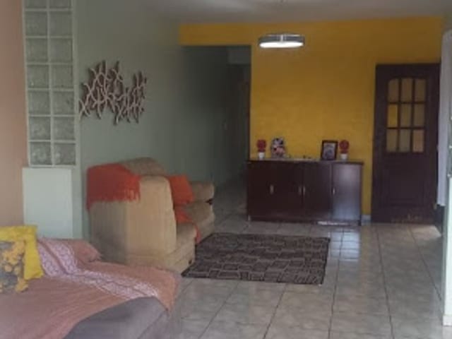 Sobrado 3 quartos e 2 banheiros, à venda, no bairro Jardim Santa Cecília em Guarulhos
