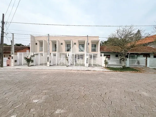 Sobrado com 95m² 2 quartos e 2 banheiros, à venda, no bairro Fortaleza em Blumenau
