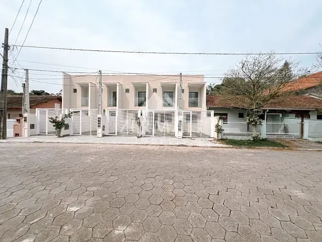 Sobrado com 95m² 2 quartos e 2 banheiros, à venda, no bairro Fortaleza em Blumenau