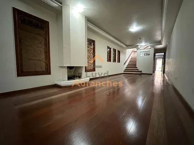 Sobrado com 250m² 3 quartos e 3 banheiros, à venda, no bairro Vila Clarice em São Paulo