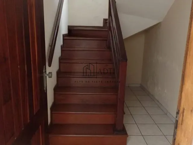 Sobrado com 500m² 3 quartos e 4 banheiros, à venda, no bairro Vila Suissa em Mogi das Cruzes