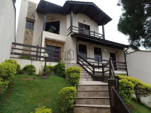Sobrado com 500m² 3 quartos e 4 banheiros, à venda, no bairro Vila Suissa em Mogi das Cruzes