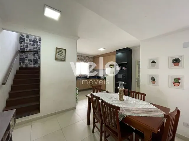 Sobrado com 210m² 3 quartos e 2 banheiros, à venda, no bairro Conjunto Habitacional Hércules Augusto Masson em Taubaté