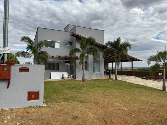 Sobrado com 2010m² 4 quartos e 4 banheiros, à venda, no bairro Santo Antônio em Santo Antônio de Goiás