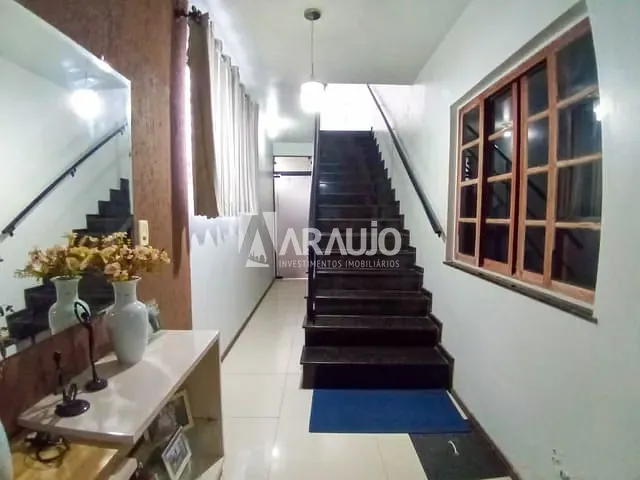 Sobrado com 330m² 5 quartos e 1 banheiro, à venda, no bairro São Vicente em Itajaí